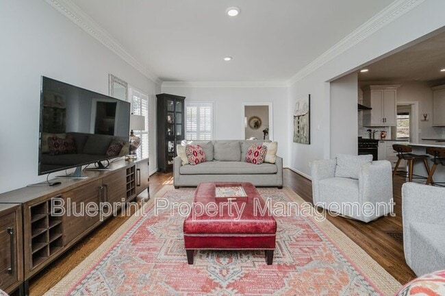 Photo - 5012 Wendover Dr