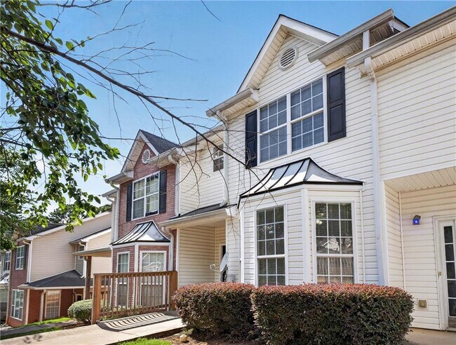 Photo - 1471 Riverrock Trail SW