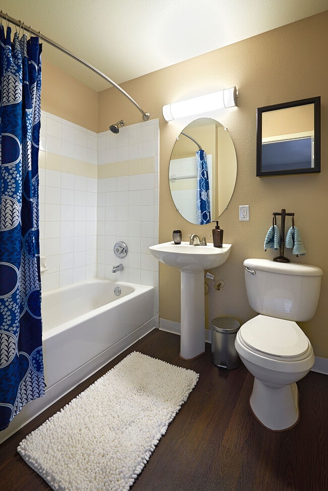 Photo - Crossroads at City Center Apartments