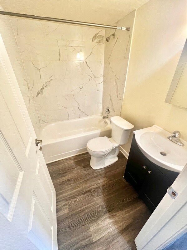 Photo - 1243 Nelson St