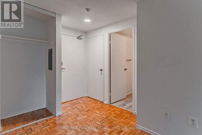 Photo - 20 St Patrick St Unit 715