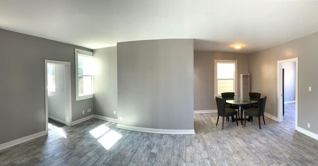 Photo - 613 York St Unit 613B