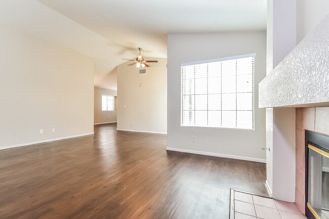 Photo - 2660 Storey Cir