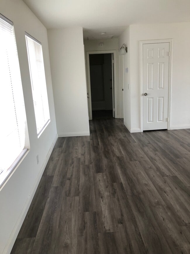 Building Photo - 1707 Keeler St Unit C