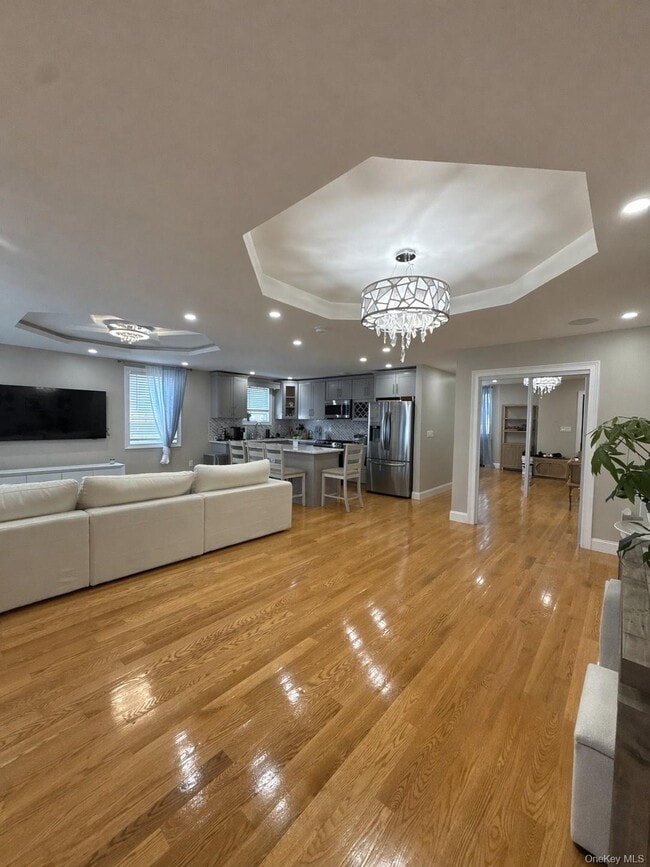 Photo - 249-10 139th Ave