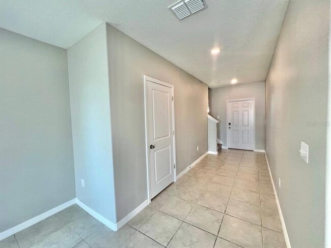 Photo - 16717 Delia St