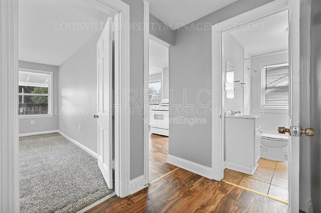 Photo - 4143 W Market St Unit 2
