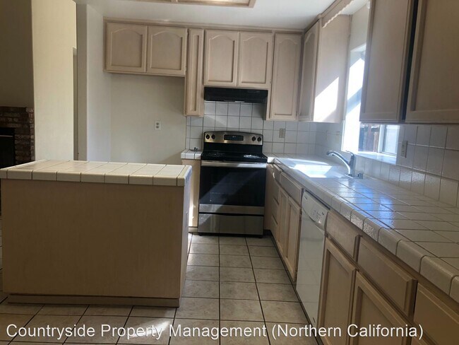 Photo - 4 br, 2 bath House - 4013 Wincanton Road