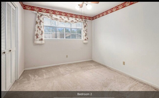 Building Photo - 15014 Hollydale Dr