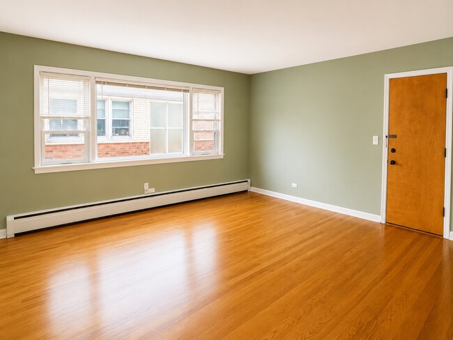 Photo - 837 Lathrop Ave