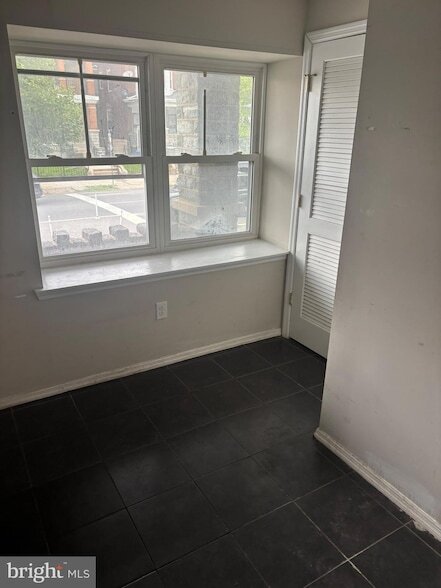 Photo - 5052-54 Walnut St Unit 101