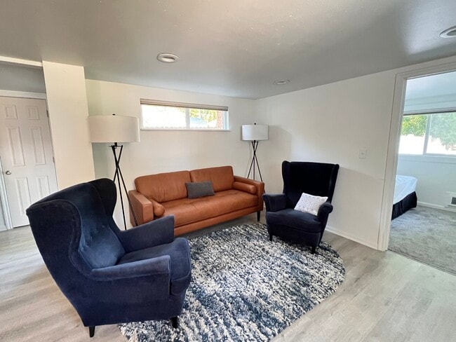 Photo - 208 N 10th St Unit B