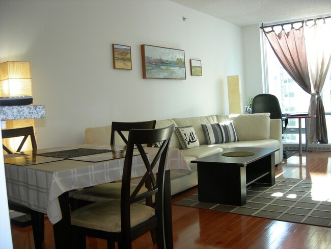 Building Photo - 20 Newport Pkwy Unit 703