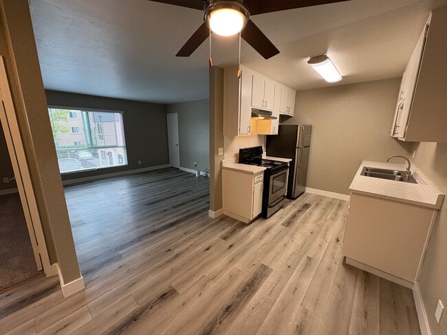 Pinewood Apartments