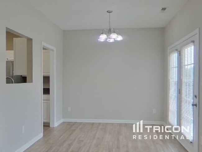 Photo - 3908 Chatterleigh Dr