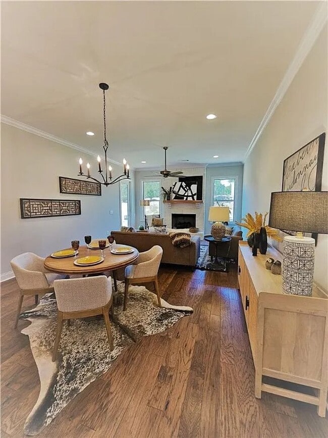 Photo - New 3 bed 2 bath Condo in Windsor Village!