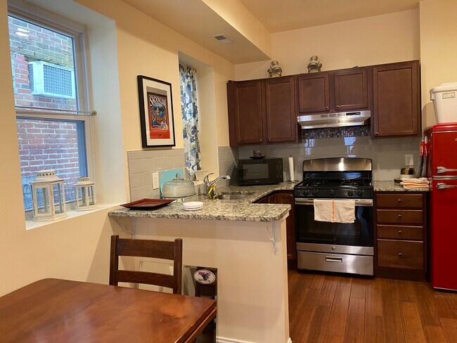 Photo - 43 W Maplewood Mall Unit 1