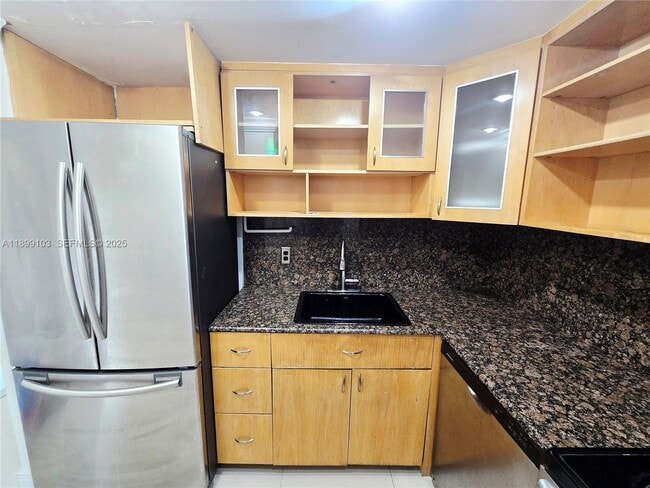 Photo - 800 West Ave Unit 433