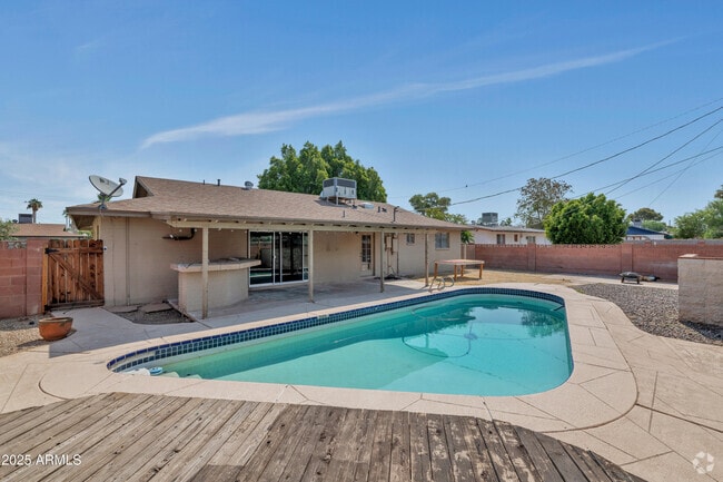 Building Photo - 1128 E Broadmor Dr Rental