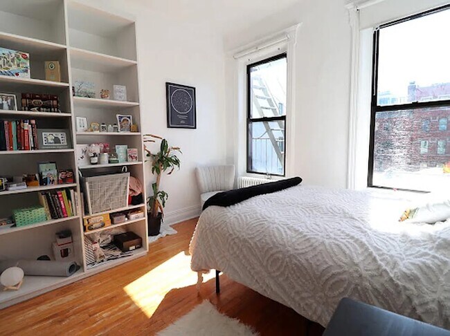 Photo - 349 W Broadway Apartments