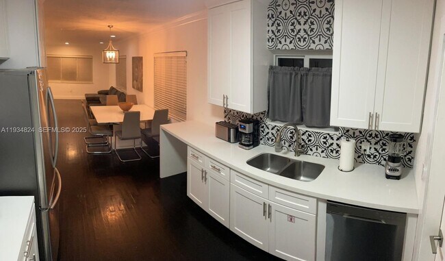 Photo - 1955 Washington St