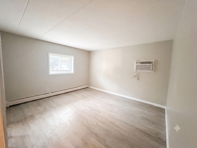 Photo - Newly Updated 2 bedroom 1.5 Bath Unit.