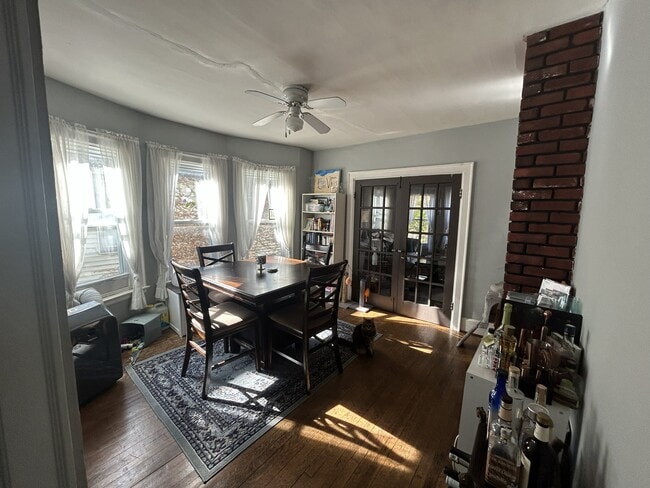 Photo - 817 Ashland Ave Unit Upper