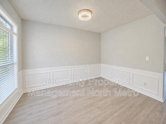 Photo - 542 Marsh Lake Rd SE