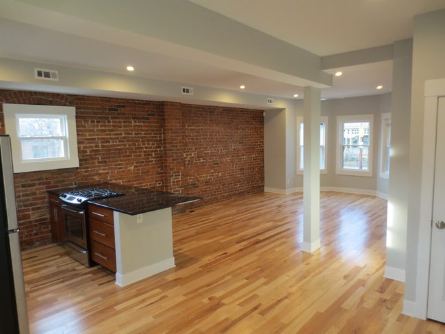 Photo - 4415 Franklin Blvd