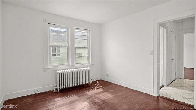 Photo - 4 br, 2 bath Condo - 18 Beal St Apt 2 Unit Apt 2