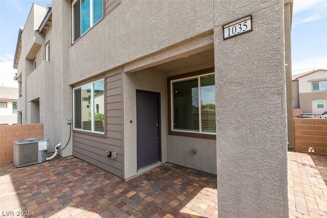1035 Valeria Rdg Ln