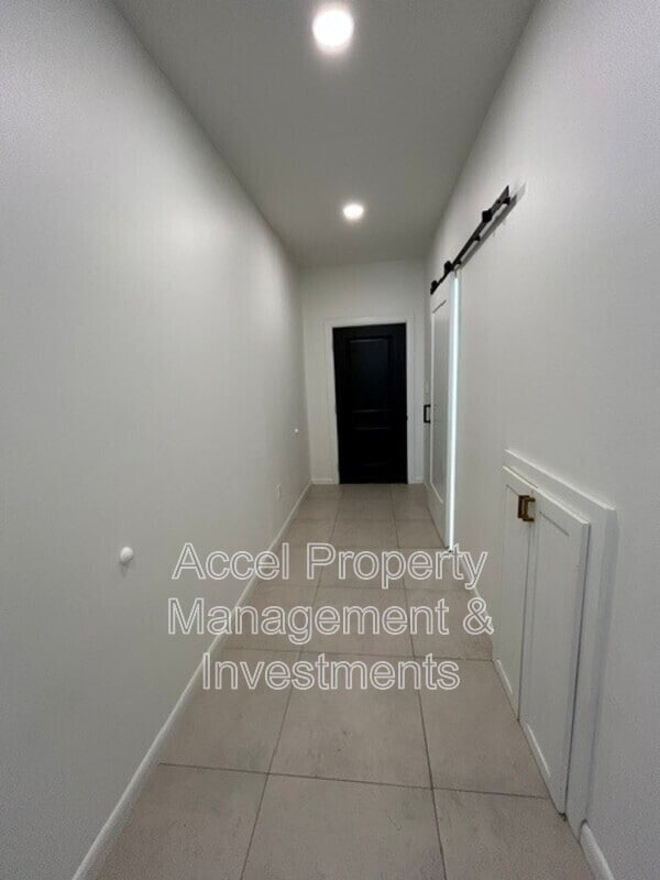 Photo - 209 N 28th St