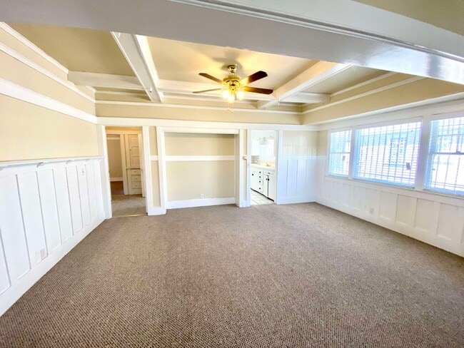 1513 W 45th St