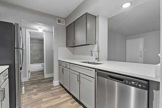 Building Photo - Ashmore Rental