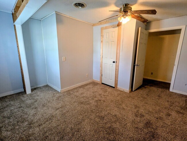 Photo - 612 N Cherry St