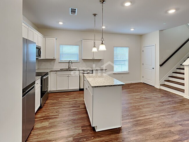 Photo - 94 Shelby Ct