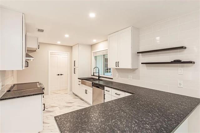 Photo - 4112 Barnsley Ct