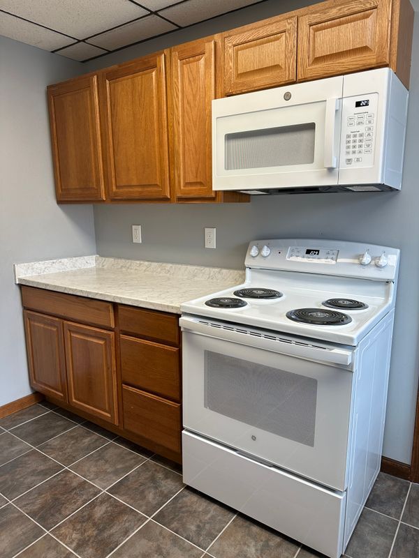 Building Photo - 825 Payne Ave Rental