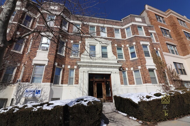 Photo - 1665 Commonwealth Ave Unidad 5