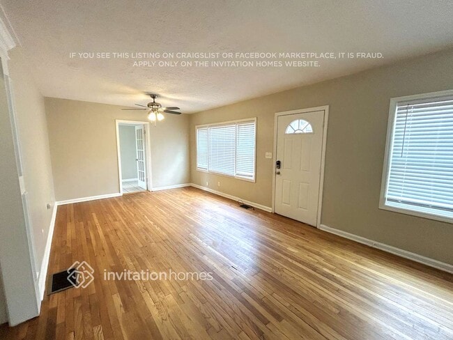 Photo - 2771 Joyce Ave