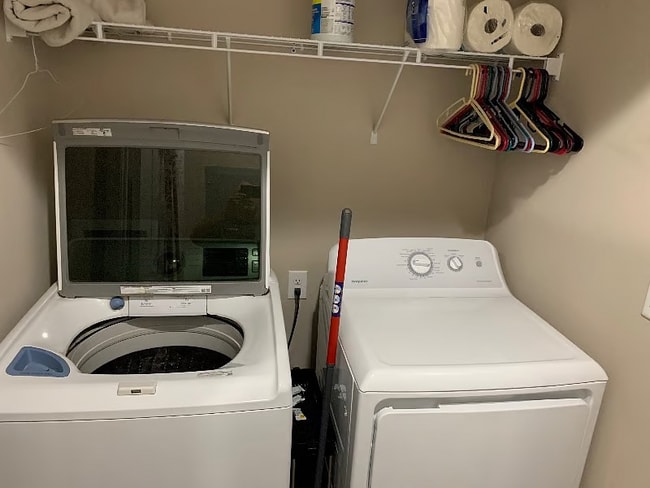 Photo - 204-204 Elliott Wy House