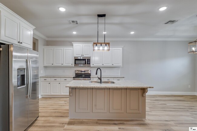 Photo - 134 Clearwater Cir