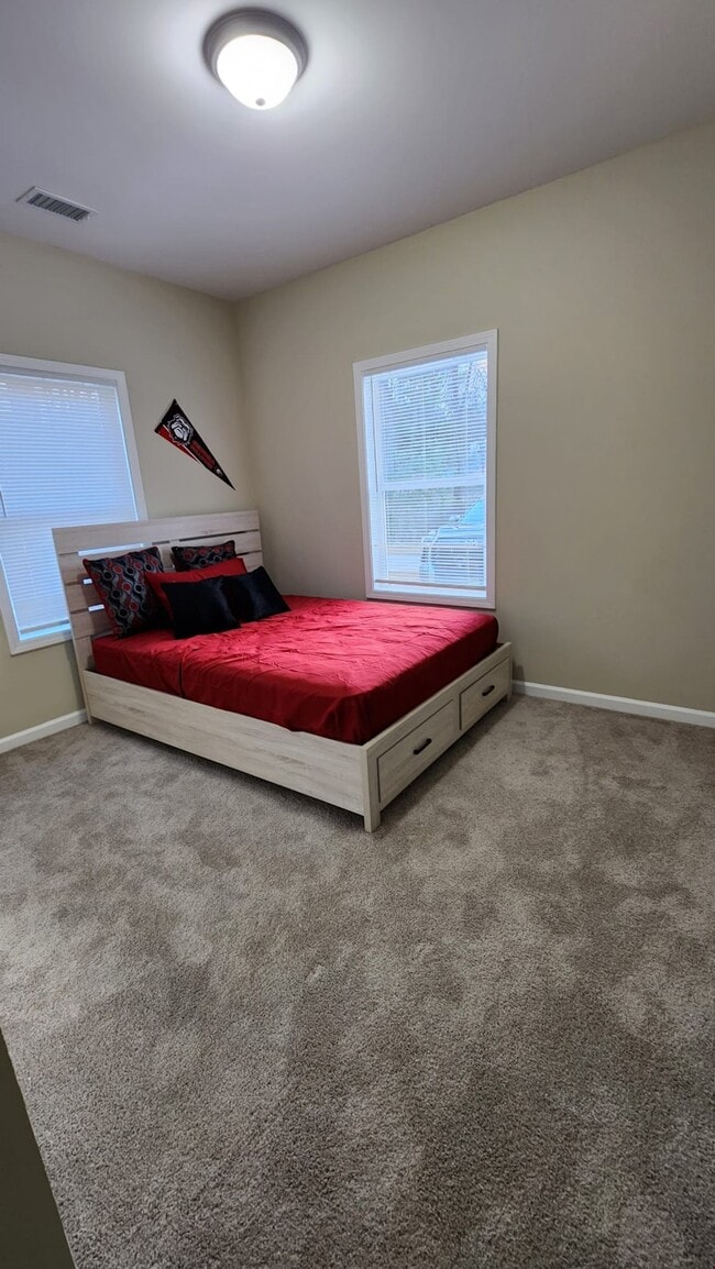 Photo - 376 Washington Dr