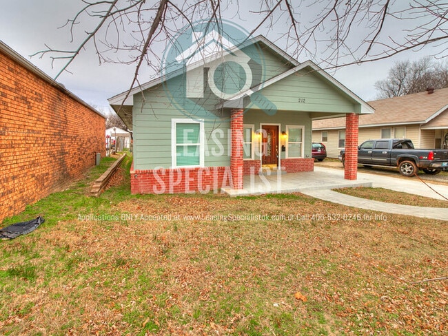 Photo - Central Norman 4 Bed 3 Bath House Ready fo...