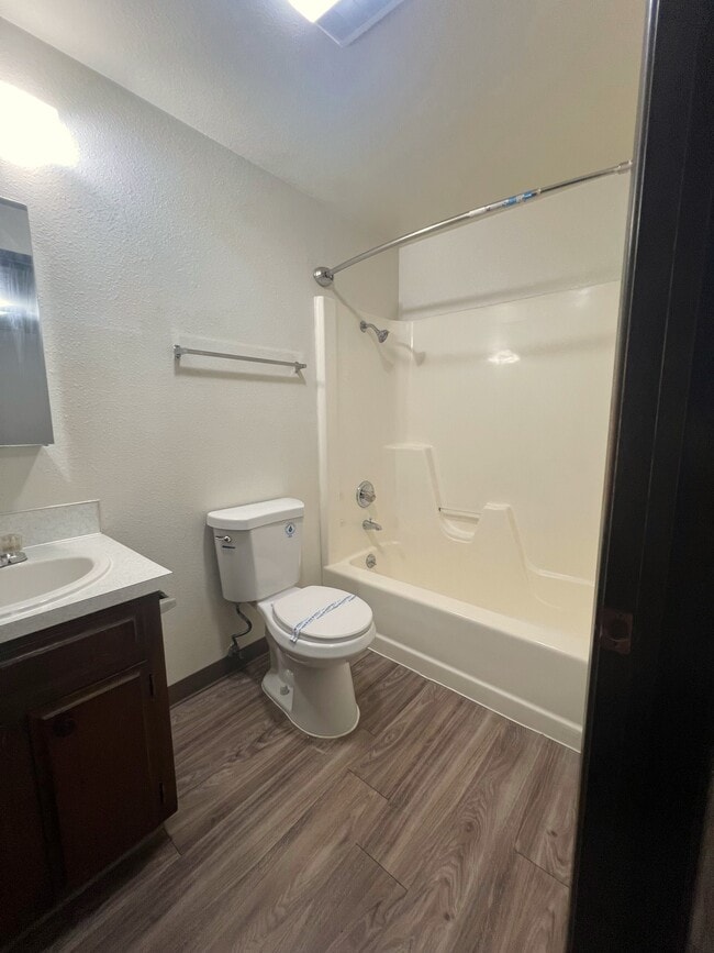 Photo - Anita Manor Apartments