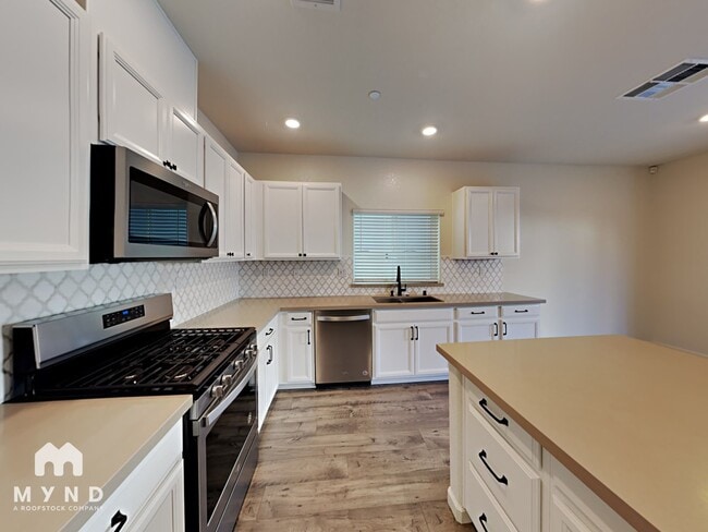 Photo - 3831 Berrybridge St