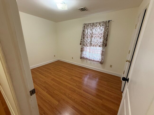 Photo - 408 Ellison St Unit 2