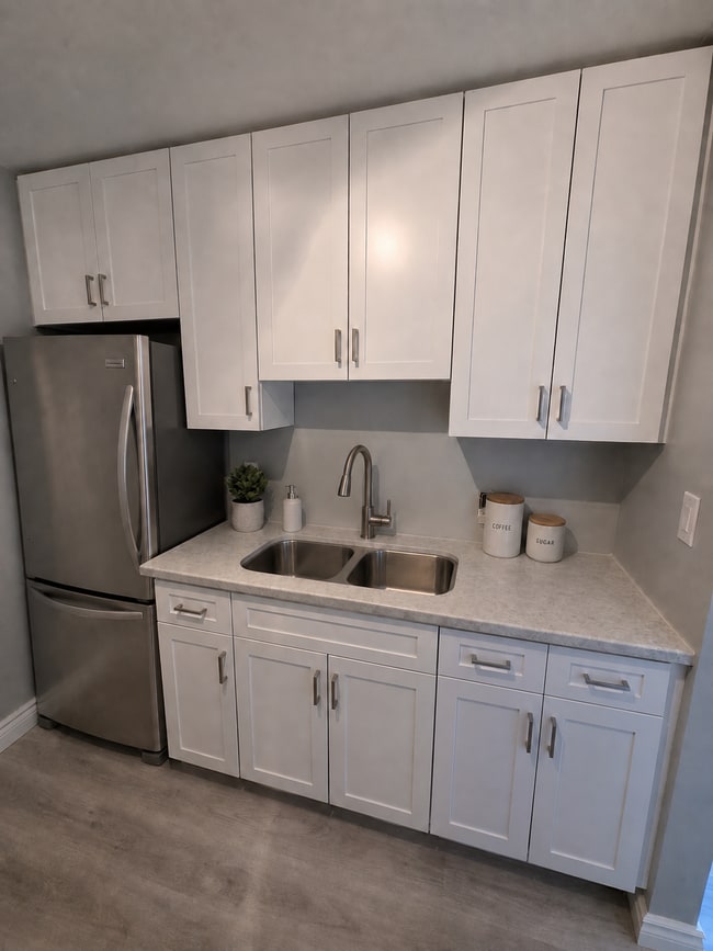 Building Photo - 357 Hoffman St Unit 103