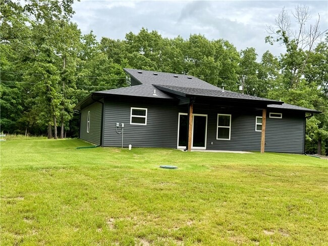 Building Photo - 2 Fryer Ln