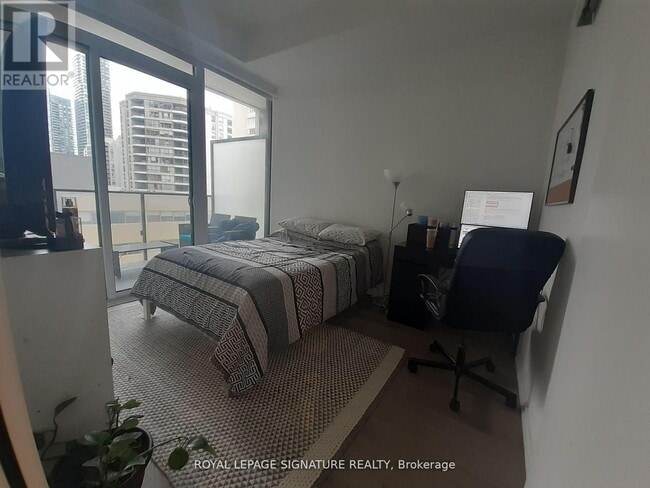 Photo - 5 Soudan Ave Unit 909
